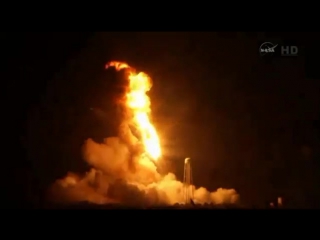 american rocket antares with spaceship signus exploded during launch  360