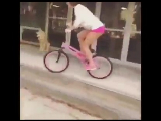 girls and tricks on bmx - are incompatible 360